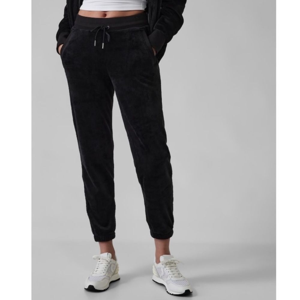 Atheta Double Cozy Karma Joggers Sweatpants Women’s Medium Black Velour Winter